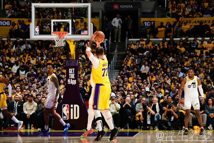 3月30日常规赛:湖人迎战灰熊,东契奇精彩表现集锦 3月30日常规赛:湖人迎战灰熊,东契奇精彩表现集锦