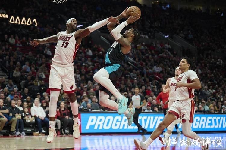 阿夫迪亚伤退杨瀚森未登场 开拓者力克热火收获四连胜 阿夫迪亚伤退杨瀚森未登场 开拓者力克热火收获四连胜